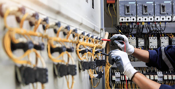 Professional Electrician technician working in Franklin, TX